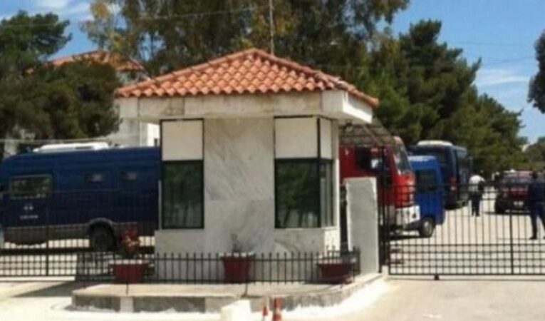 Επίσκεψη κλιμακίου του Ι.Σ. Κορινθίας στο κέντρο φιλοξενίας μεταναστών